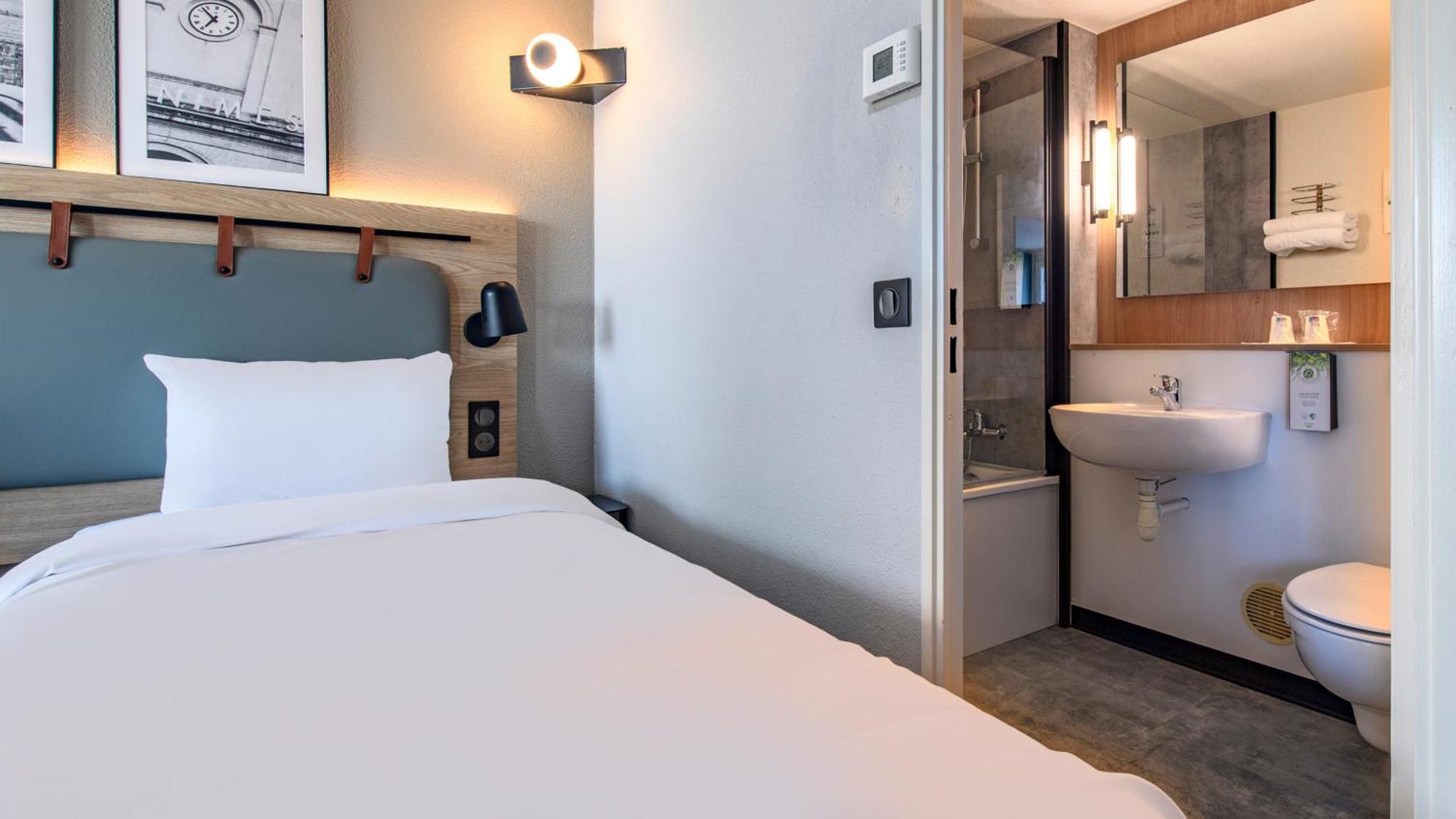 Hotel Campanile Prime - Nimes Centre Esterno foto