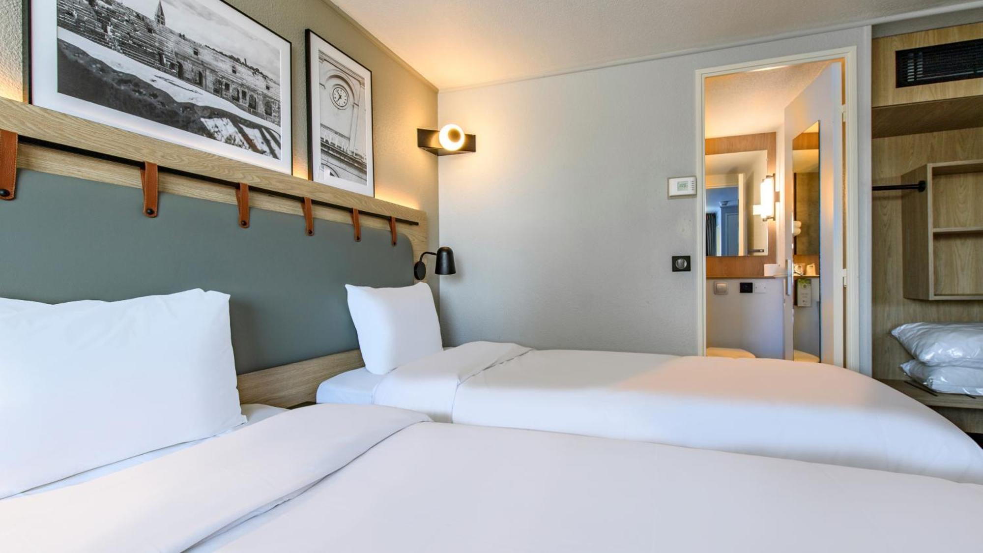 Hotel Campanile Prime - Nimes Centre Esterno foto