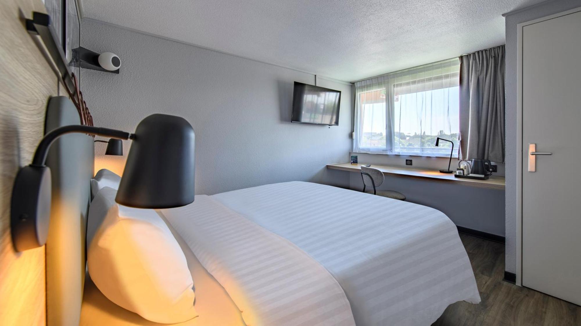 Hotel Campanile Prime - Nimes Centre Esterno foto